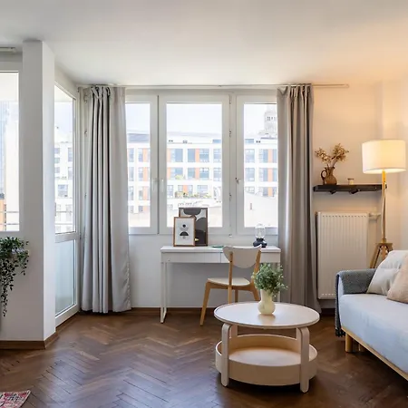 Concierge Center View *