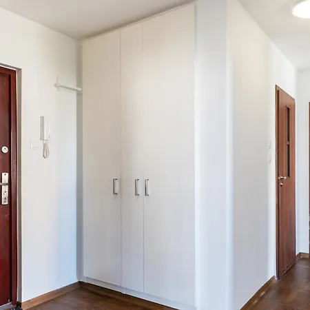 Concierge Center View