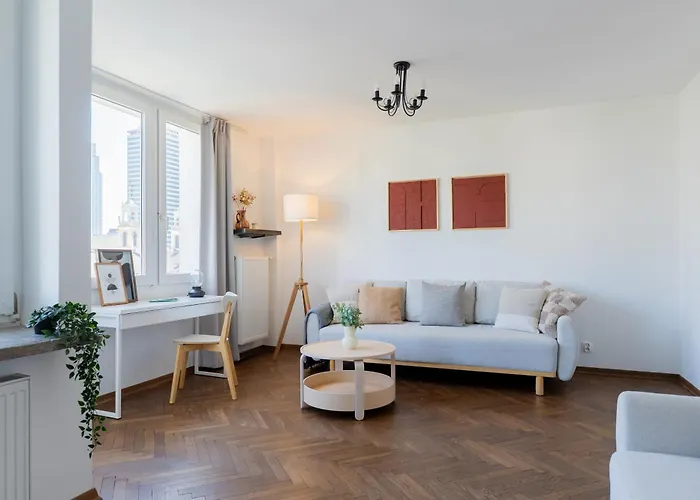 Concierge Center View Varsó