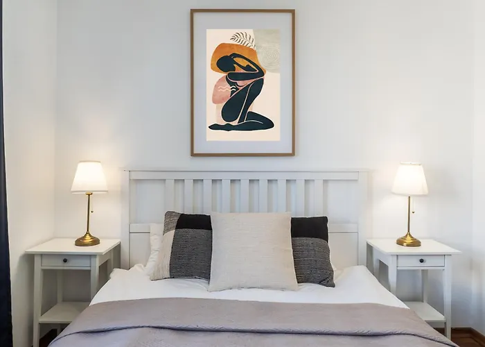 Apartman Concierge Center View