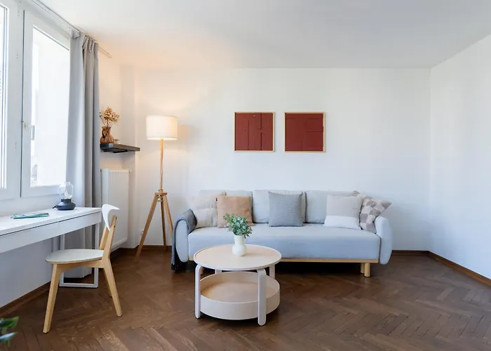 Concierge Center View *