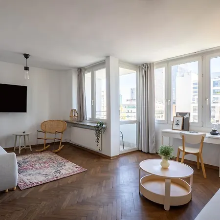 Concierge Center View Apartment *